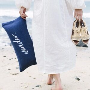 WANDER THE BEACH PEOPLE Blue Blow Up Inflatable Beach Pillow Travel 11” X 19”